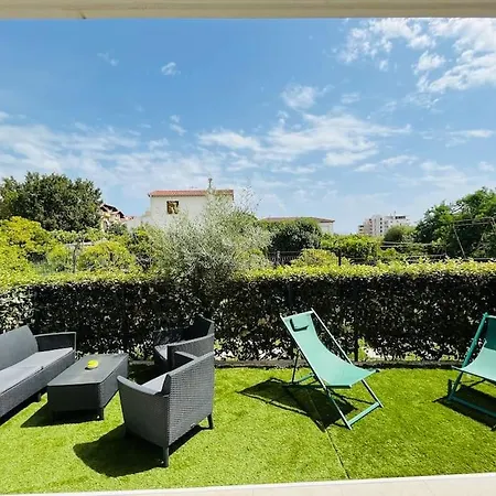 La Bleue Golfe Juan * Vallauris